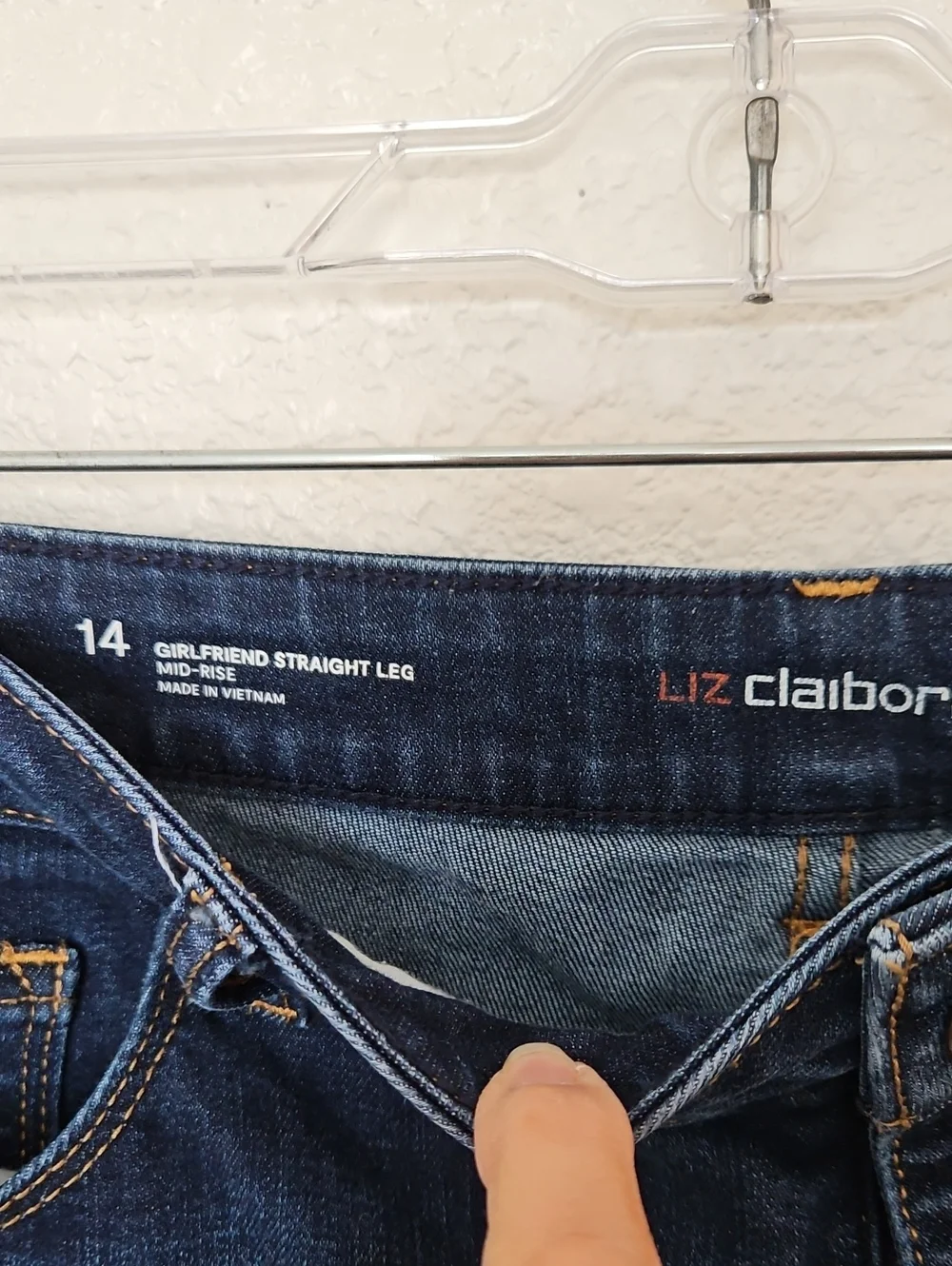 Liz Claiborne Girlfriend Straight-Leg Mid Rise Jeans ~ Size 14